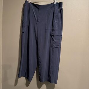 Athleta Light Weight Navy Cargo Wide Leg Pants Size 20